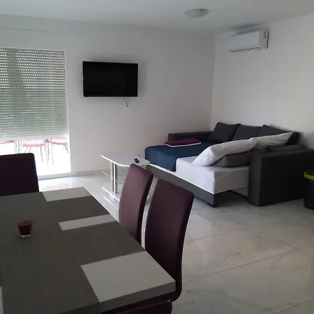 Apartment With A Parking Space Pirovac, Sibenik - 17653